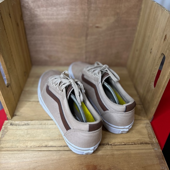 Vans - Picture 5 of 5